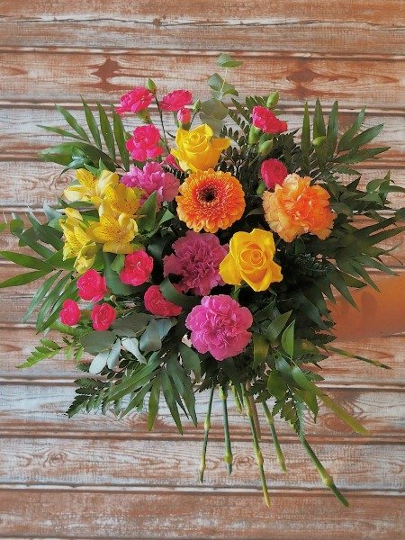 Iloinen kukkatervehdys